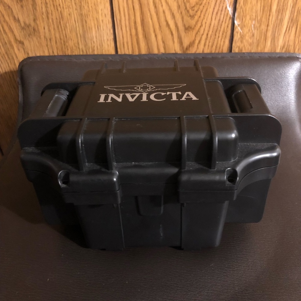 Invicta single Watch Pelican